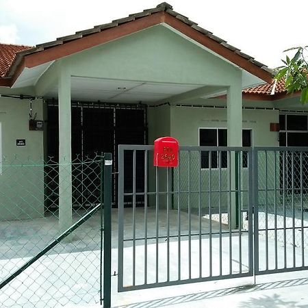 Homestay Mimie Gemas 외부 사진